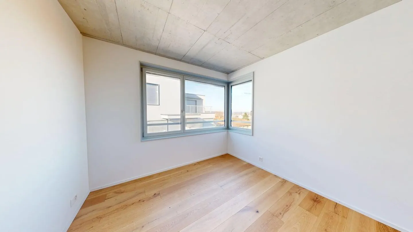 At the quiet foot of Uetliberg awaits you a spacious 4.5-room apartment - Photo 7 of 8