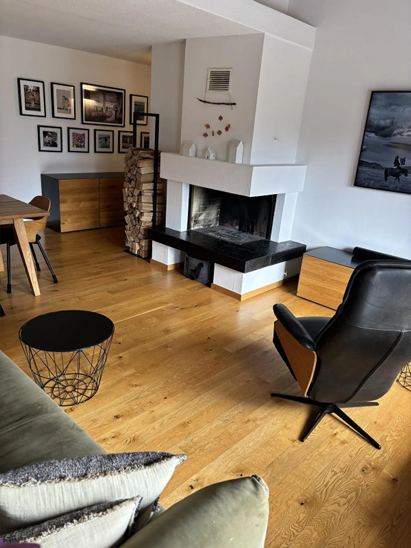 Charming 3.5-room attic apartment with attic expansion and mountain view in Tamin - Photo 4 of 15