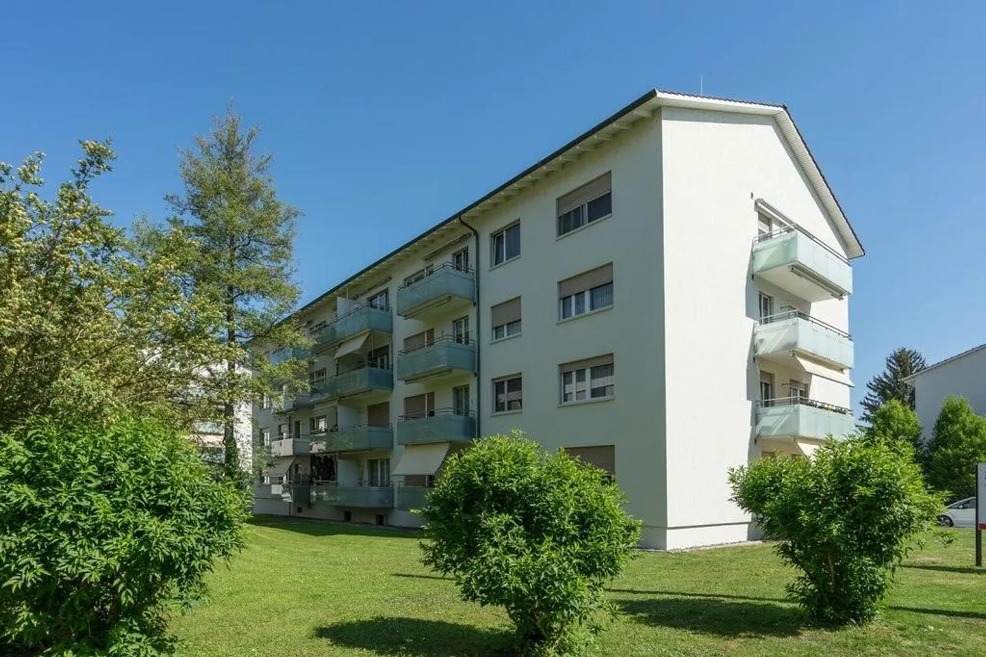 Cozy apartment in Allschwil with its own washer-dryer - Photo 1 of 8