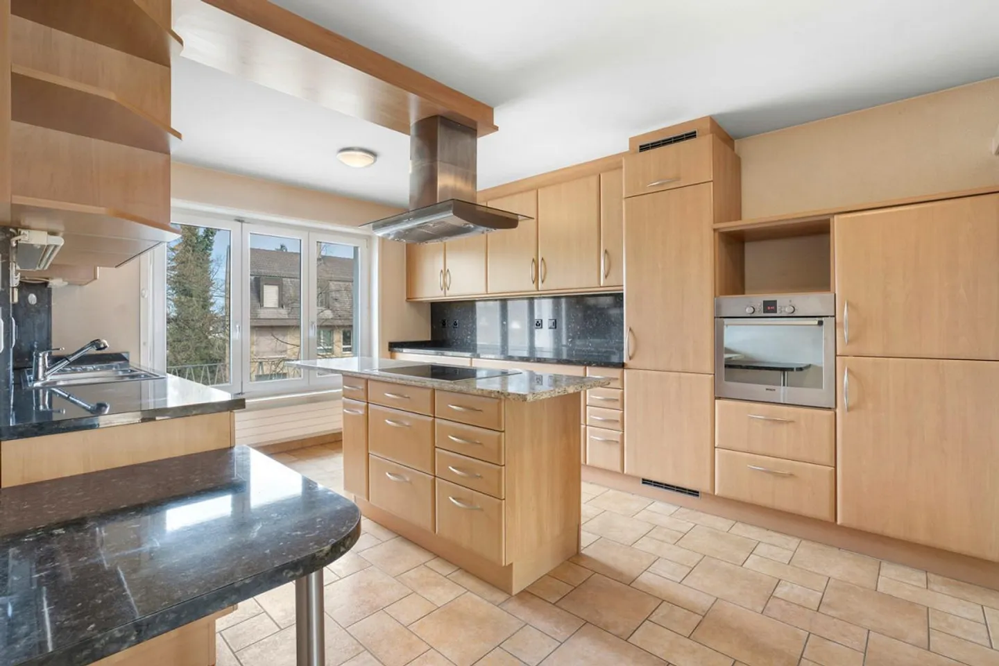 Appartement en duplex, salle de loisirs + garage - Photo 3 sur 26