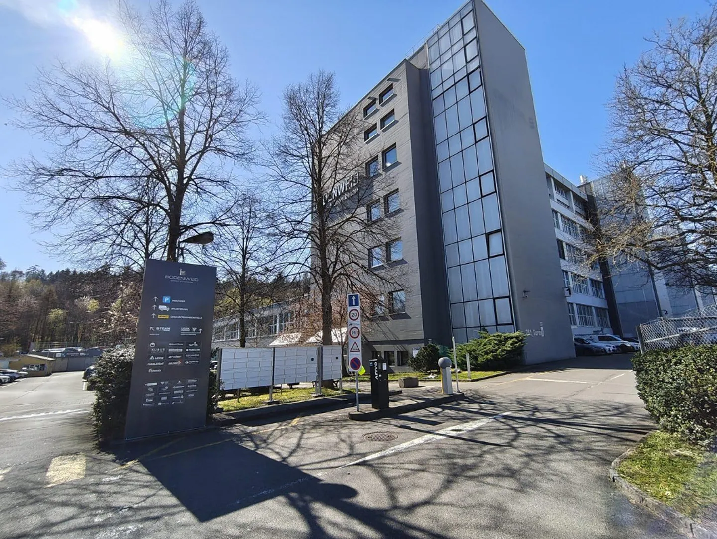 Environnements de travail avec caractère – Espaces de bureau en milieu urbain - Photo 2 sur 11