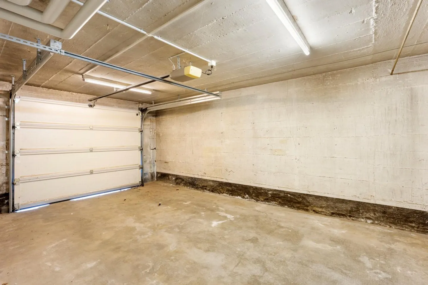 Appartement en duplex, salle de loisirs + garage - Photo 25 sur 26