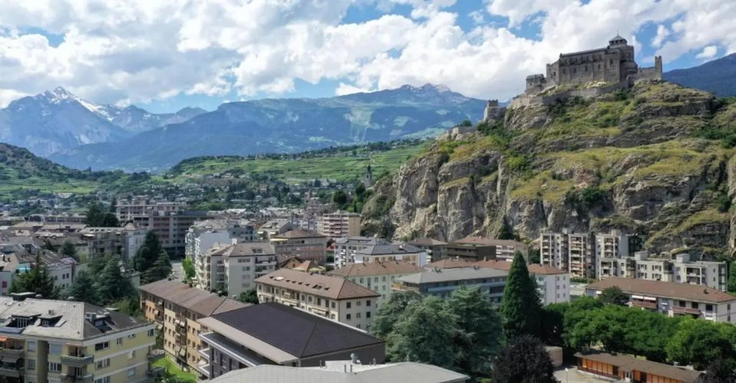 Living in the heart of Sion - Photo 7 of 10