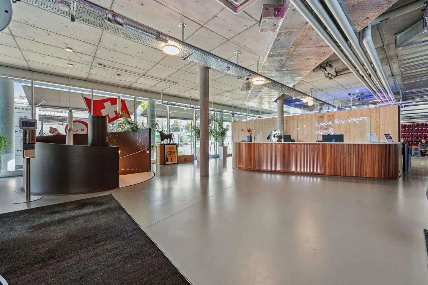 Bureaux/commerces hautement développés directement à la gare de Schaffhouse - Photo 2 sur 18