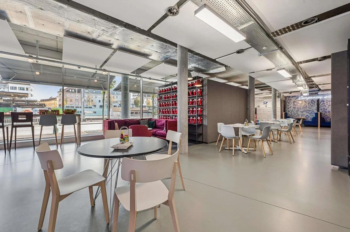 Bureaux/commerces hautement développés directement à la gare de Schaffhouse - Photo 5 sur 18