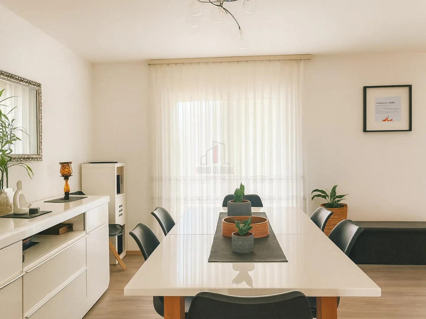 SO MUCH LIGHT AND WELCOMING SPACES - Photo 4 of 10