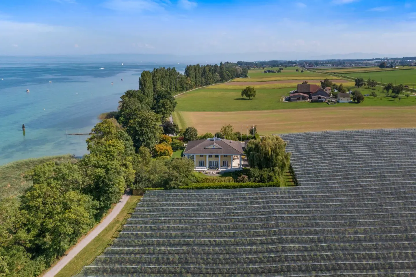 Luxus Villa mit Seeblick - Foto 5 von 11