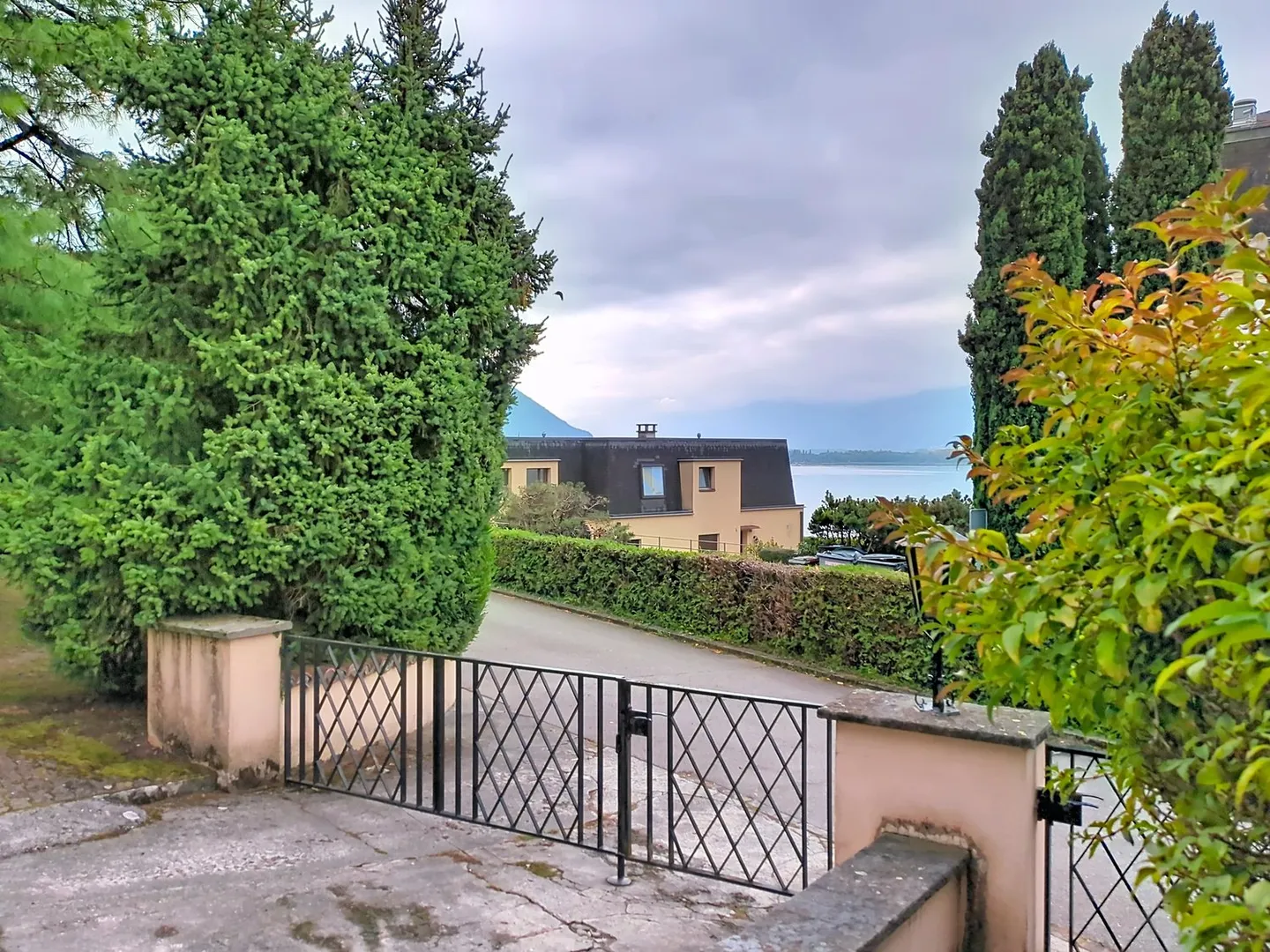 Einfamilienhaus mit großem baumgesäumten Garten und nahe bei den Annehmlichkeiten! - Foto 20 von 20