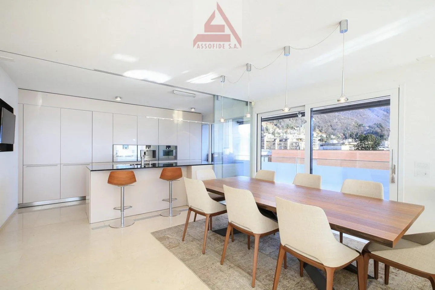 Appartement duplex en attique luxueux - Photo 2 sur 8