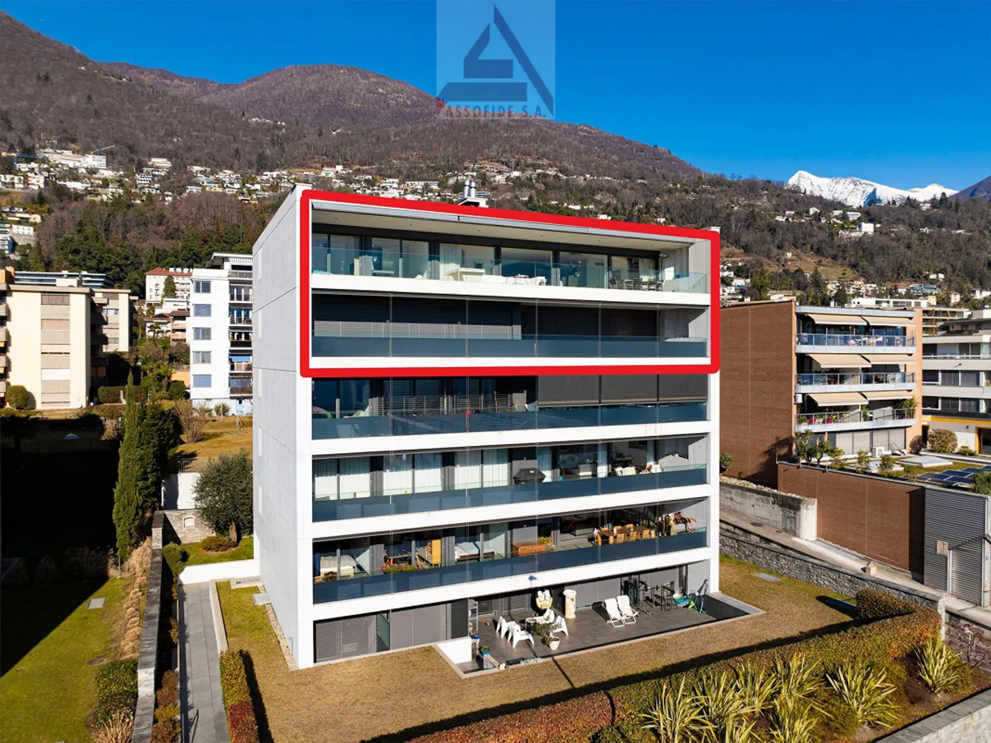 Appartement duplex en attique luxueux - Photo 7 sur 8