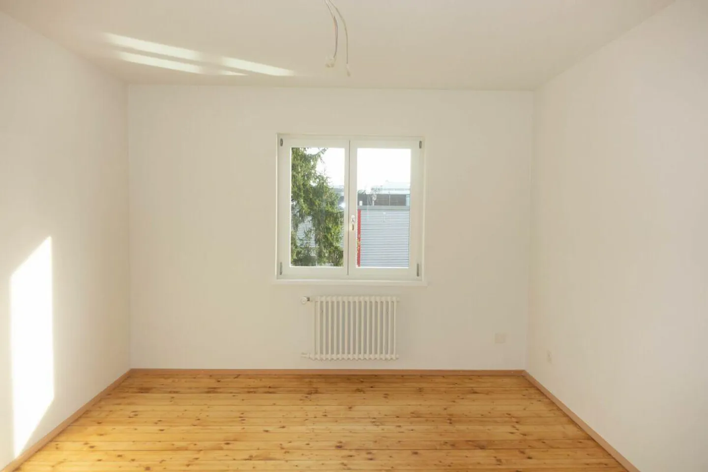 Casa a schiera con giardino in una bella posizione in affitto. - Foto 5 di 18