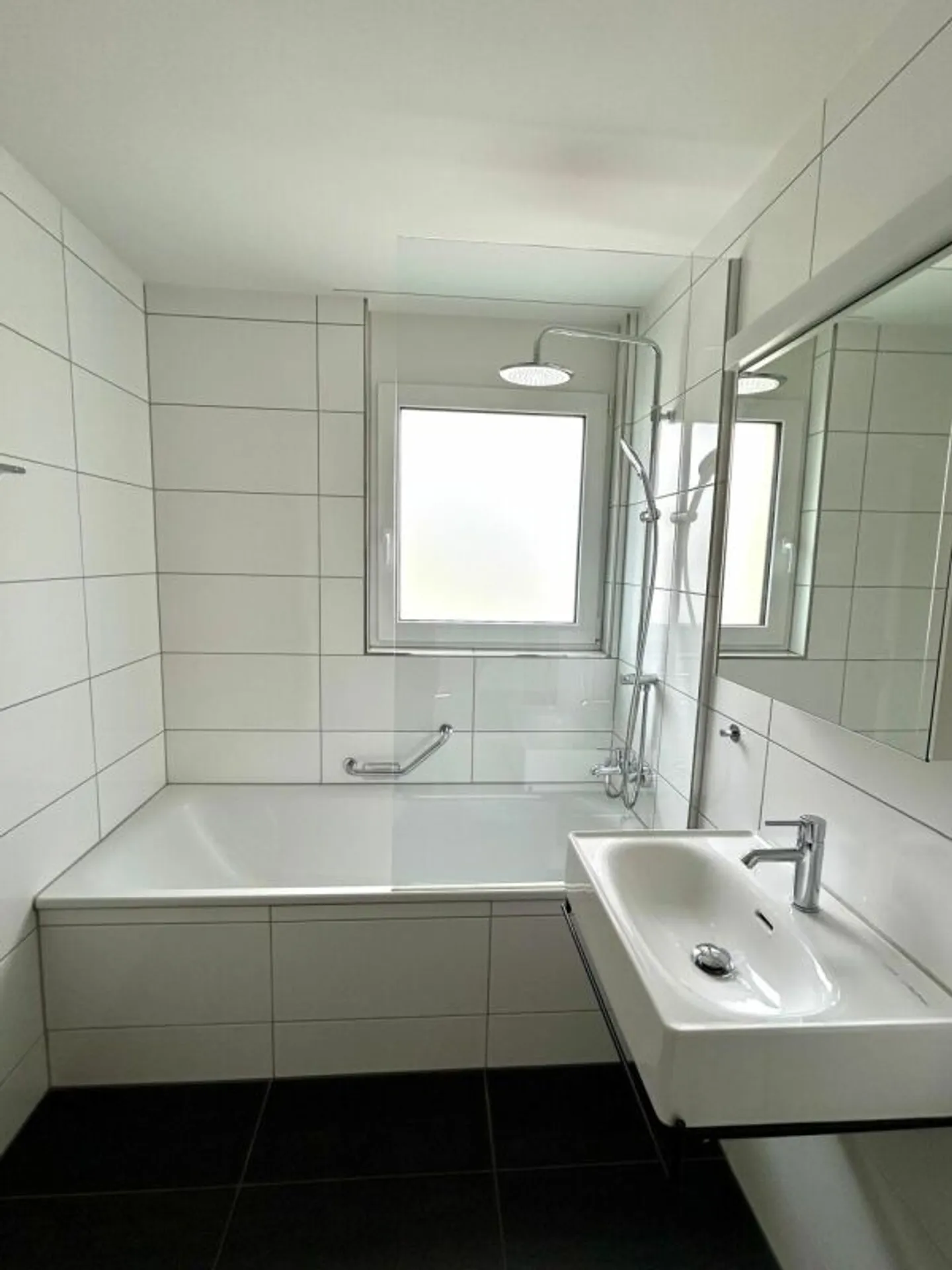 Charming Swiss Chalet Retreat - Photo 12 of 14