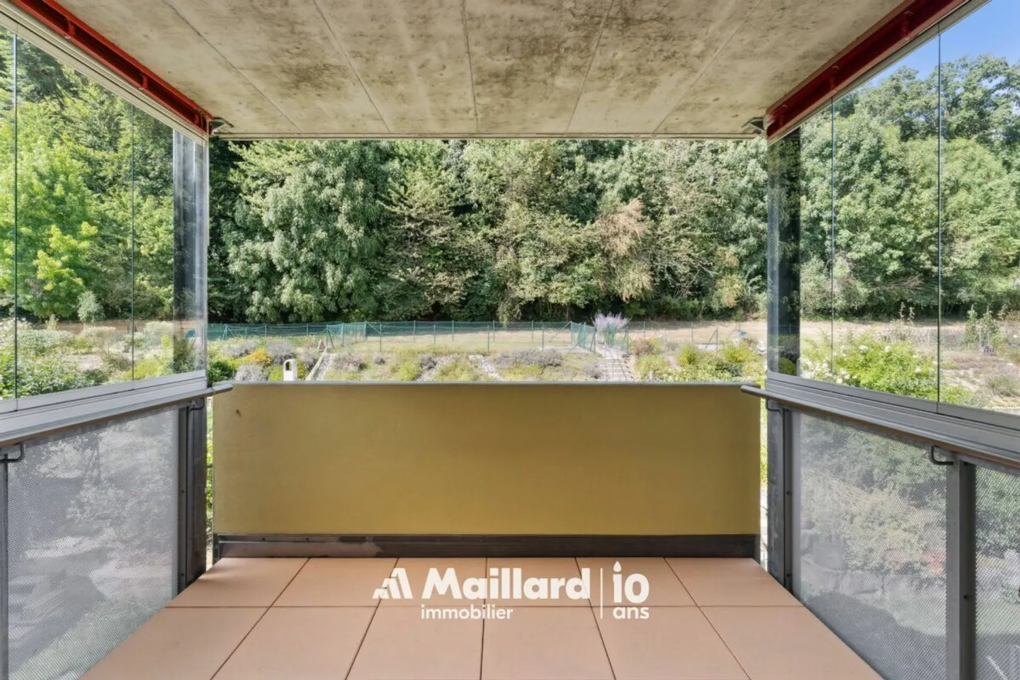 Spacious 4.5 room apartment with 2 balconies and garden in Givisiez - Photo 6 of 13