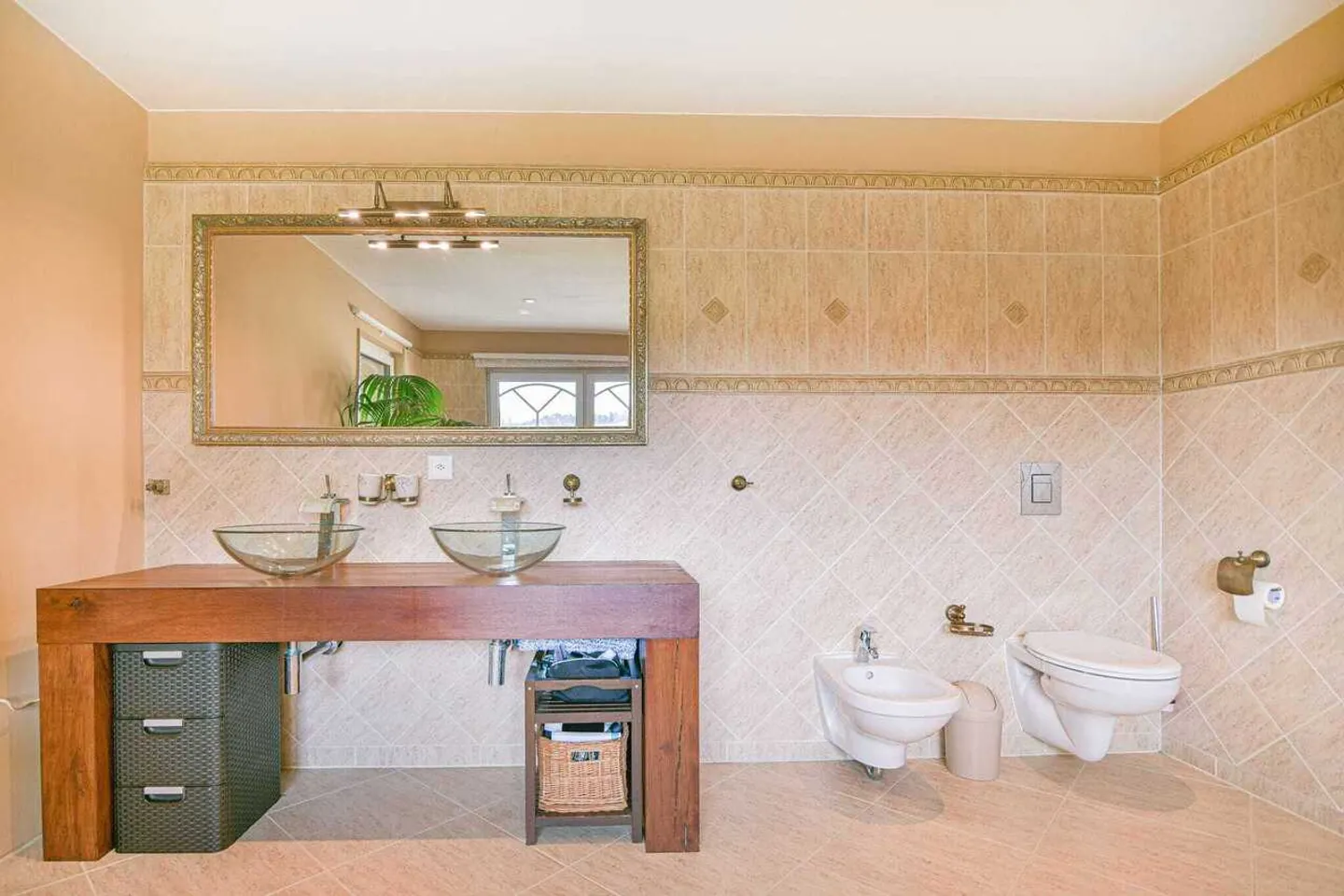 Casa unifamiliare di 8,5 stanze con piscina e vista panoramica a Stüsslingen - Foto 12 di 13