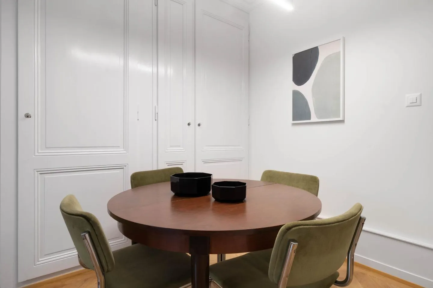 Furnished 3-Room Apartment - Photo 4 of 11