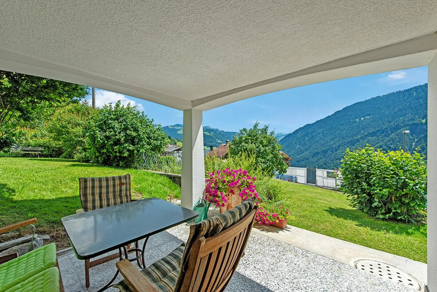 Fanas: Incantevole casa unifamiliare con appartamento e giardino - Foto 5 di 6