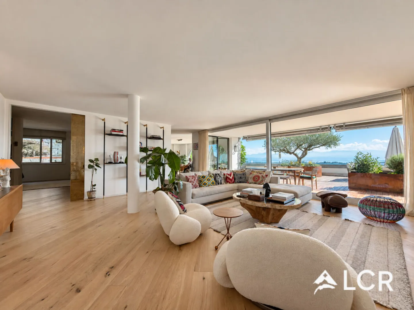 Stunning Apartment with Terrace - Photo 1 of 13