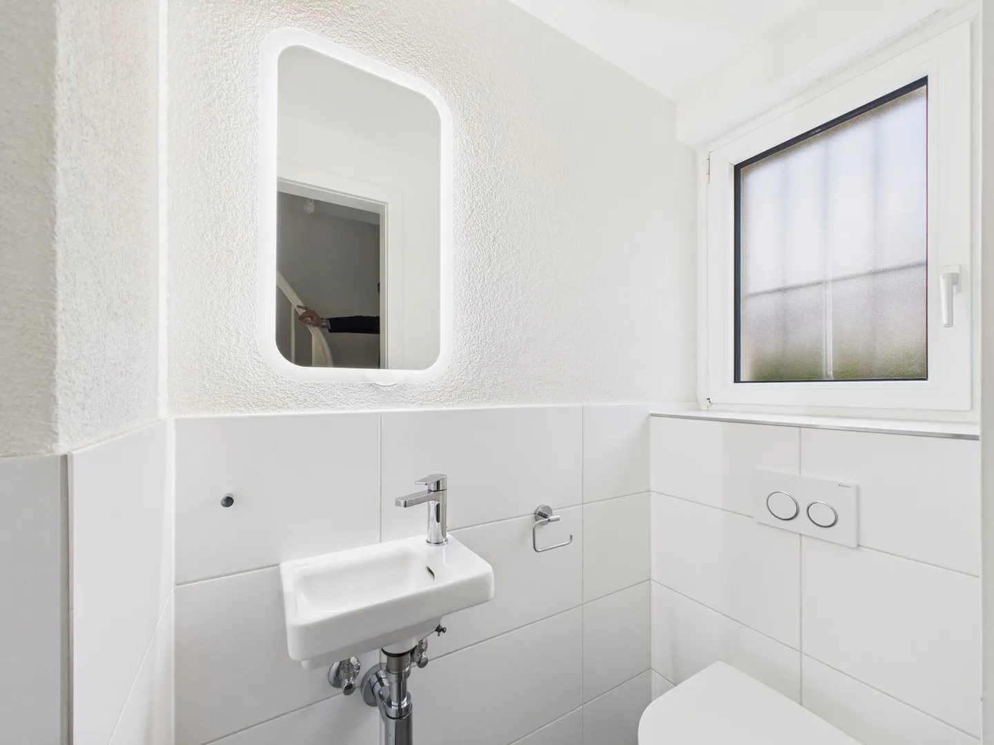 Casa affascinante con grande giardino in posizione tranquilla - Foto 7 di 13