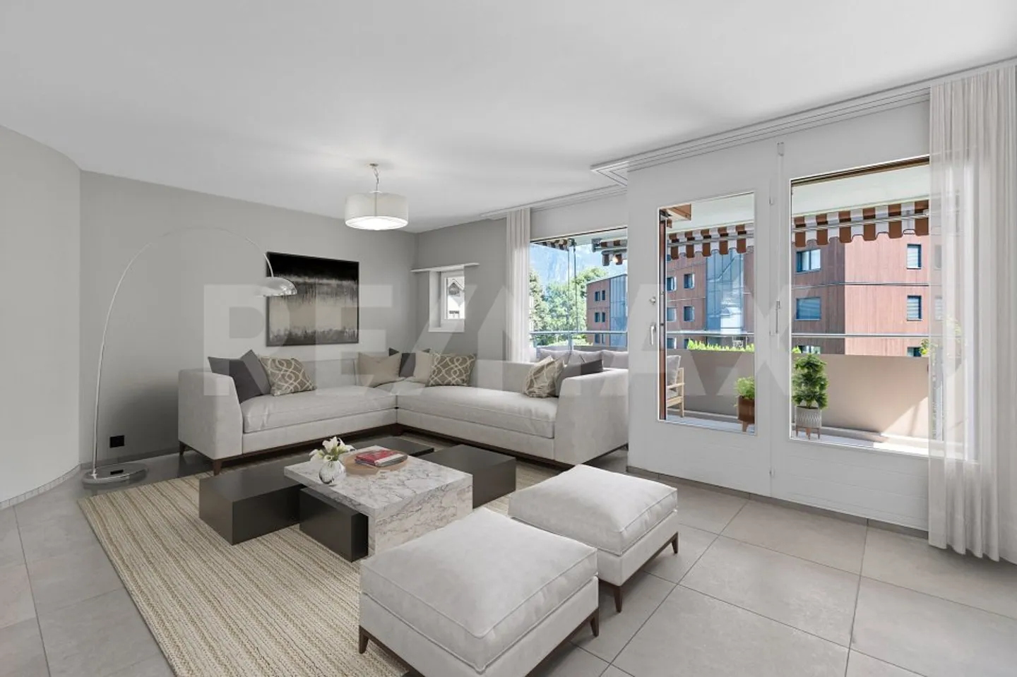 Modern and centrally located 4½ room apartment in Untervaz - Photo 1 of 8