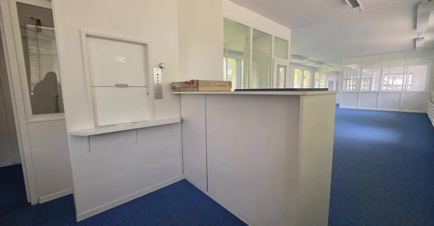 Edificio ad uso misto in affitto - Foto 1 di 7