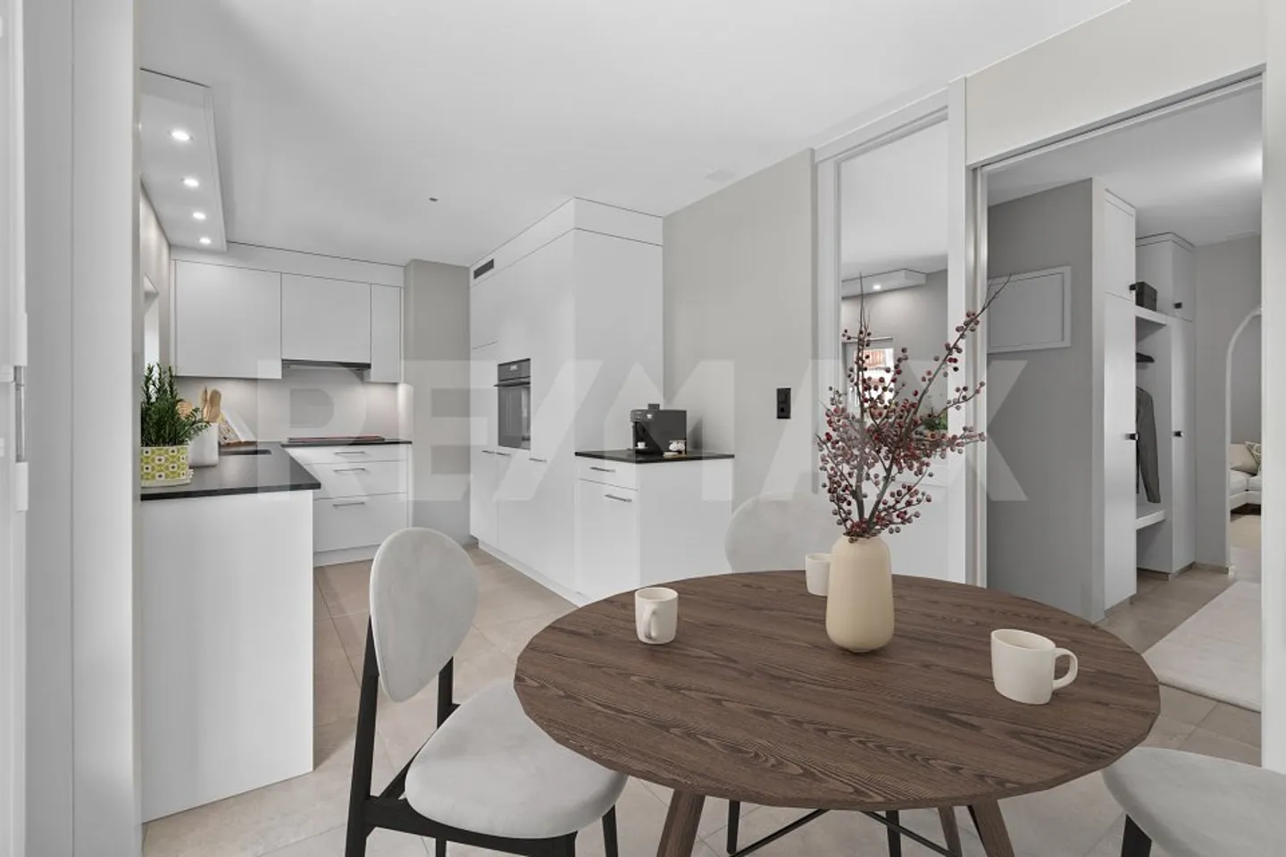 Modern and centrally located 4½ room apartment in Untervaz - Photo 2 of 8