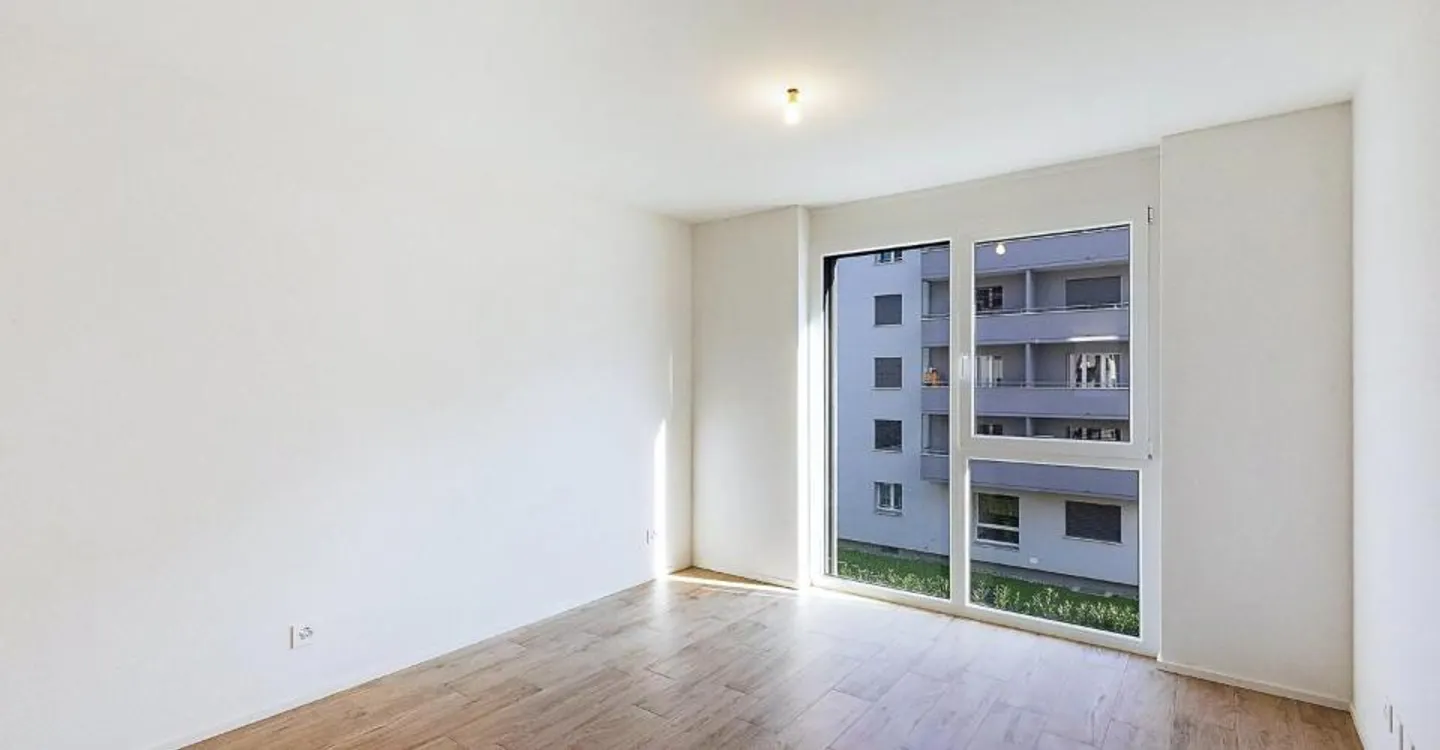 Elegant 3.5-room apartment with loggia just steps from the train station - Photo 4 of 7