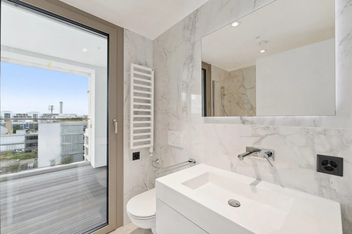 LOUER SANS CAUTION - Tower fifty five - espaces de vie métropolitains - Photo 4 sur 6