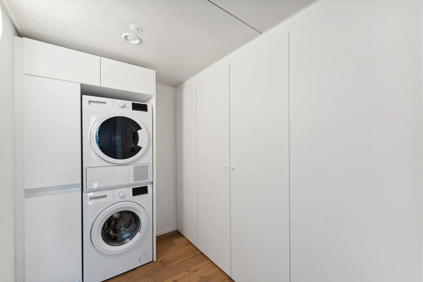 LOUER SANS CAUTION - Tower fifty five - espaces de vie métropolitains - Photo 6 sur 6