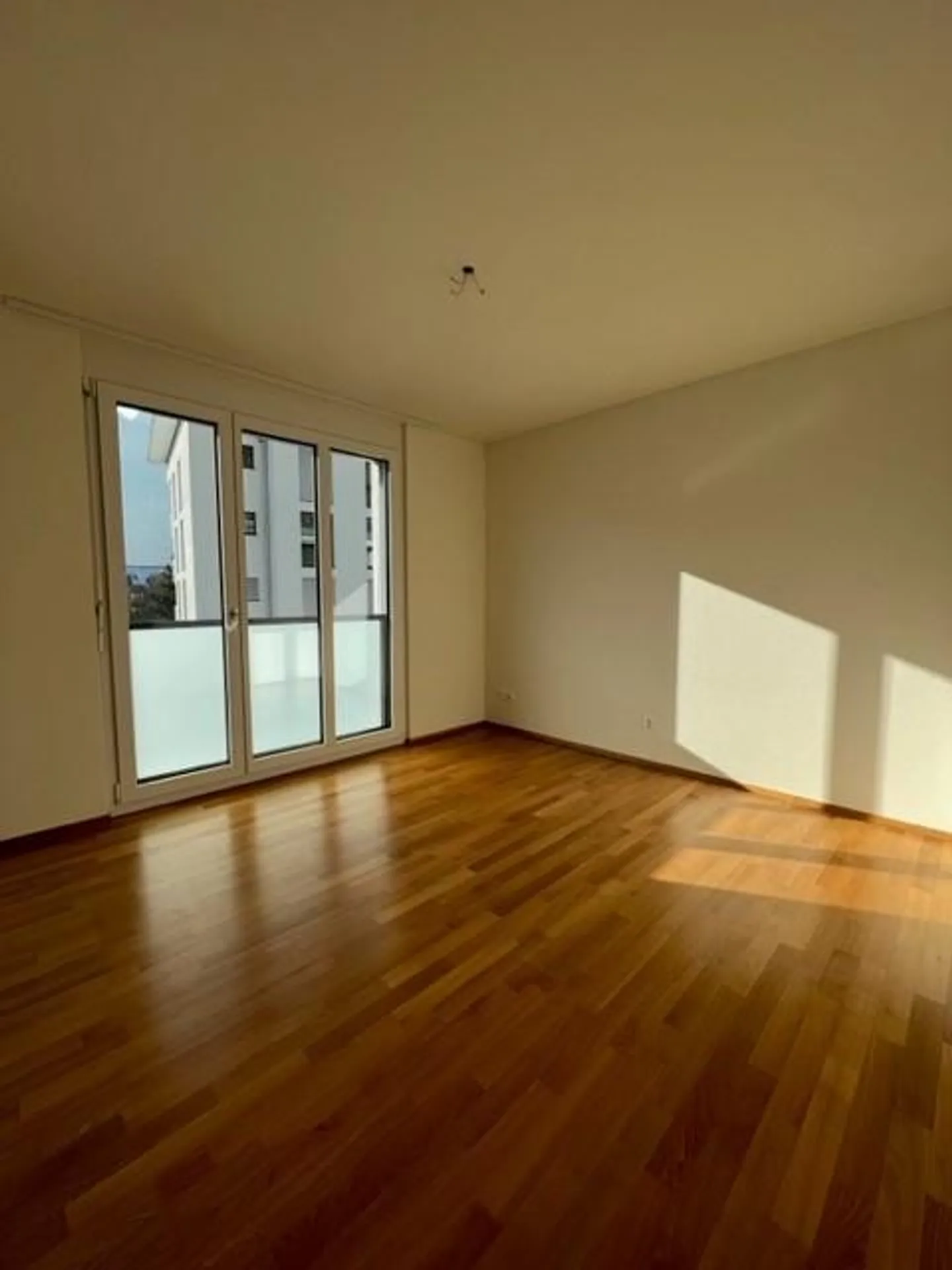 Wohnen mit Stil und viel Platz - Ihr neues Zuhause in Altdorf - Foto 4 von 10