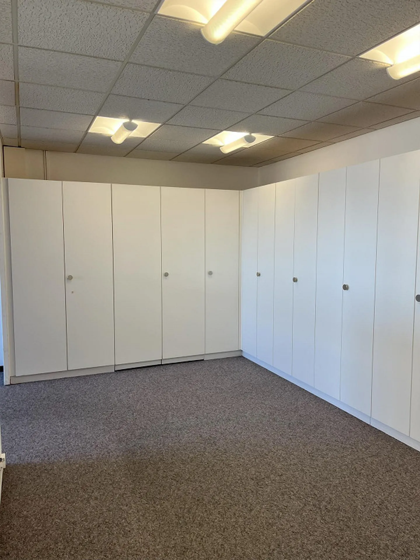 Helle Büroflächen zu vermieten - Foto 3 von 8