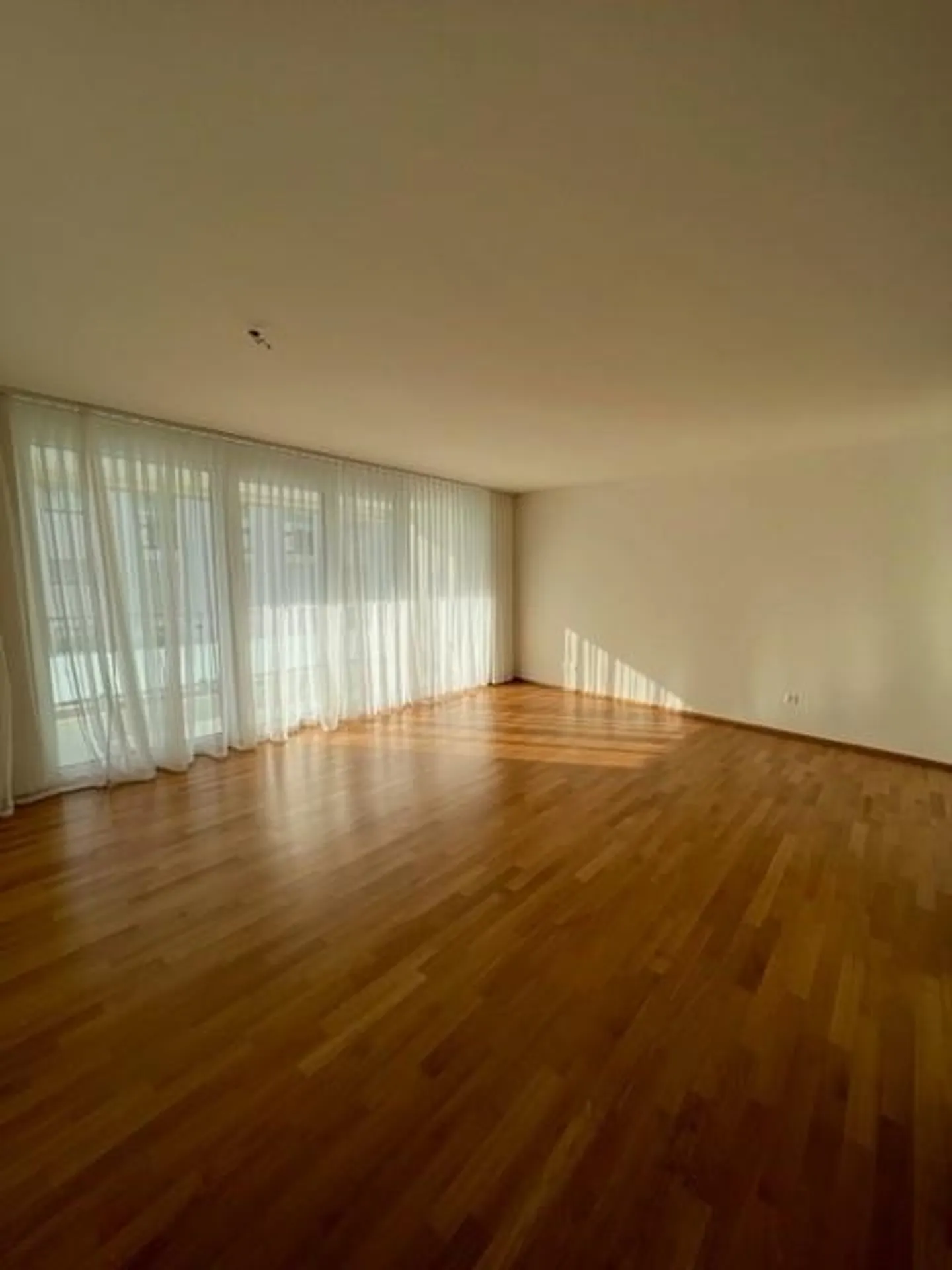 Wohnen mit Stil und viel Platz - Ihr neues Zuhause in Altdorf - Foto 2 von 10