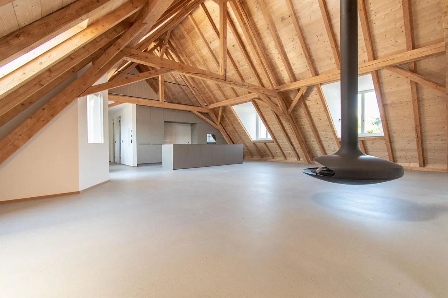 Appartamento Attico Unico con Loggia - Foto 3 di 13