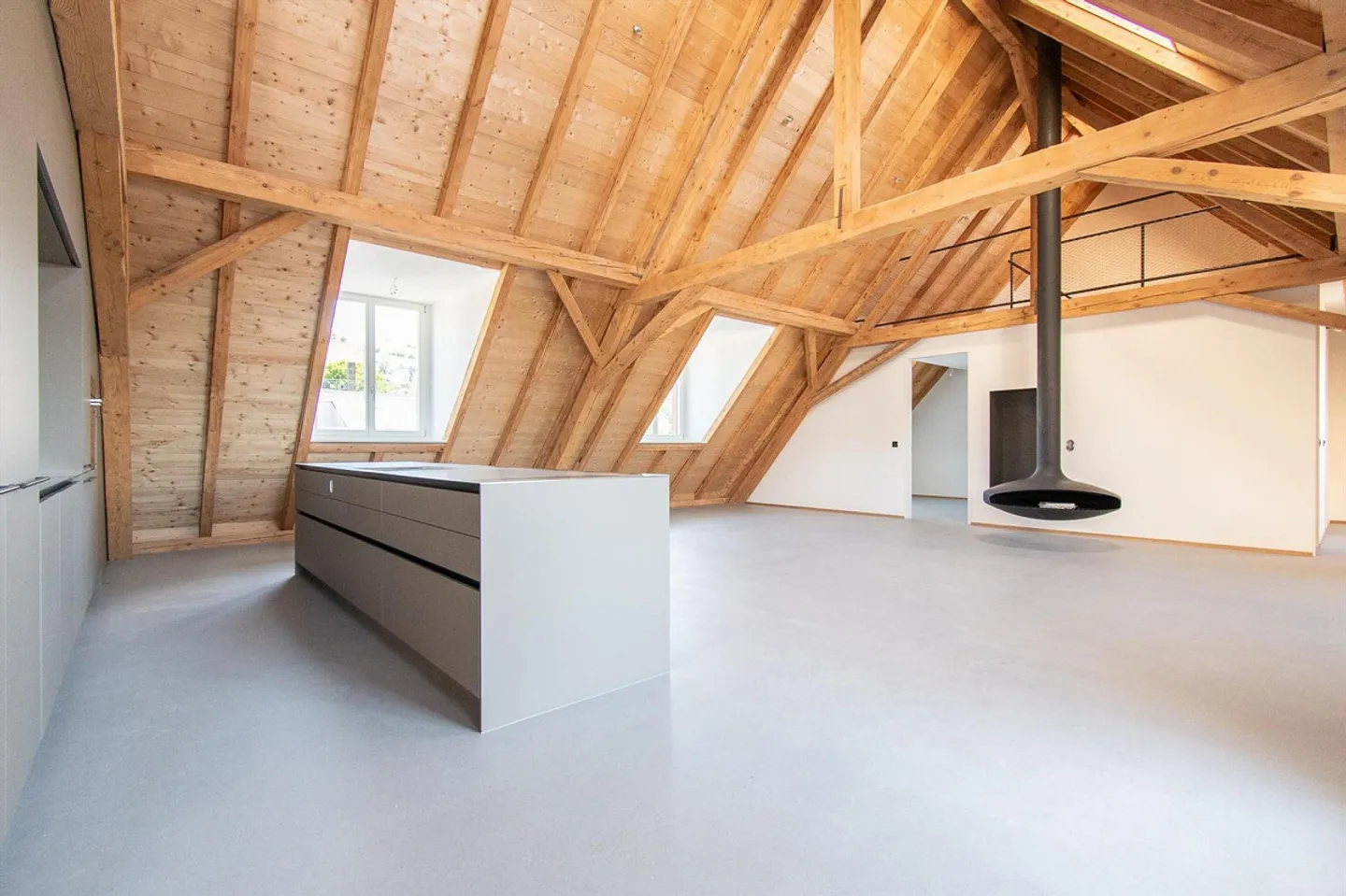 Appartamento Attico Unico con Loggia - Foto 4 di 13