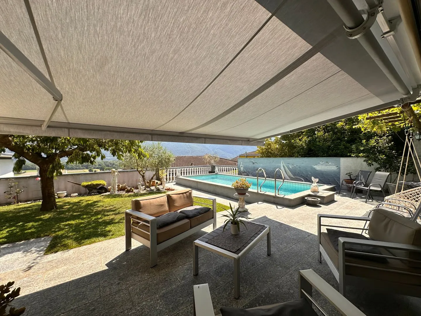 Exklusive Villa mit Pool im Tessin - Foto 2 von 15