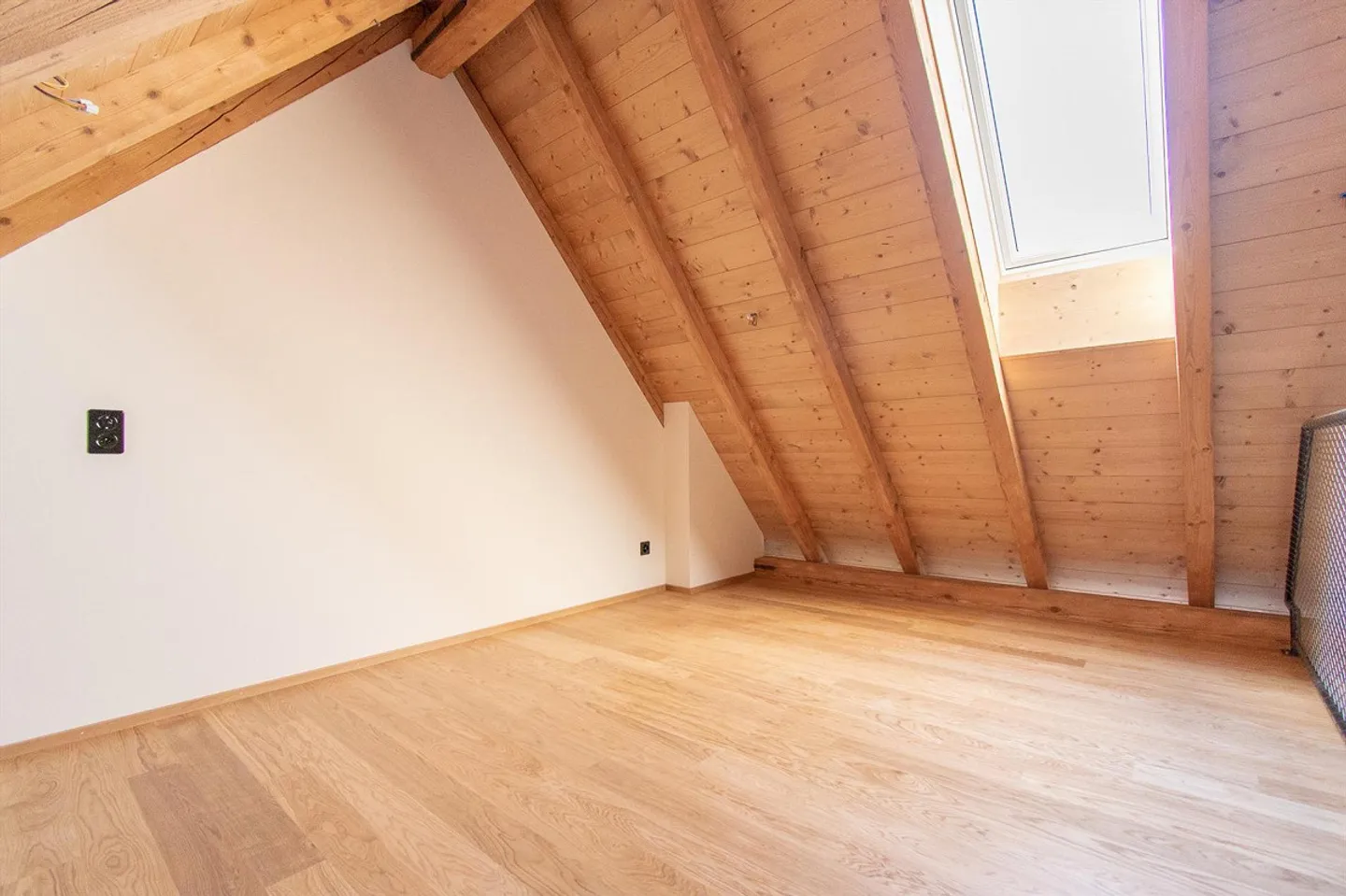 Appartamento Attico Unico con Loggia - Foto 12 di 13