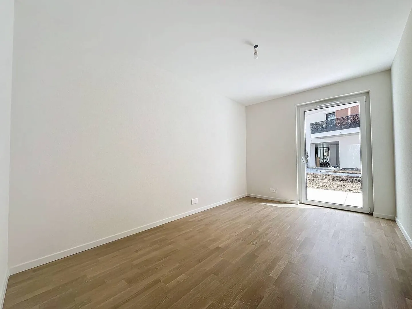 New 3.5-room apartment with terrace and garden! - Photo 3 of 13