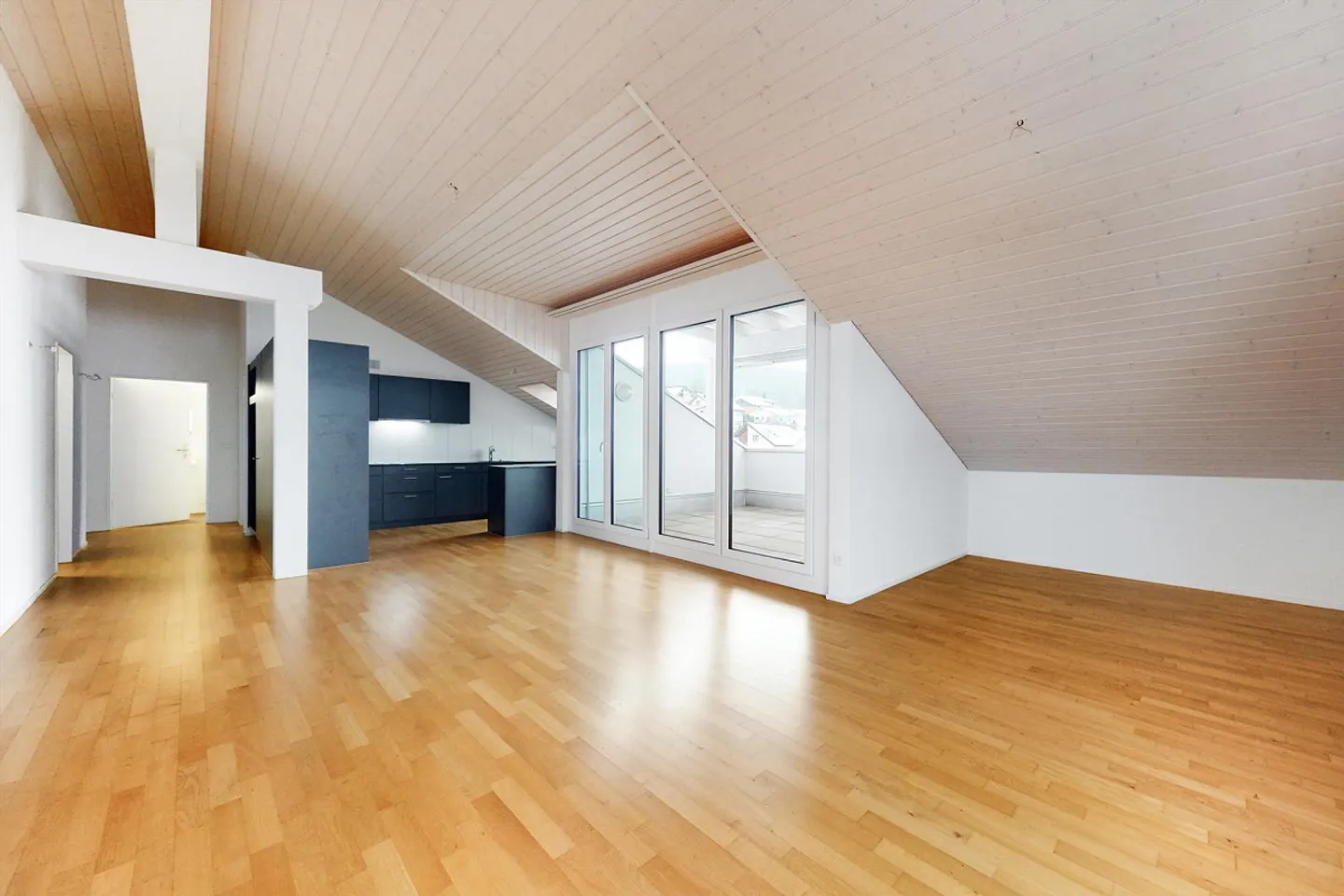 Appartamento spazioso 4.5 locali - Foto 4 di 10