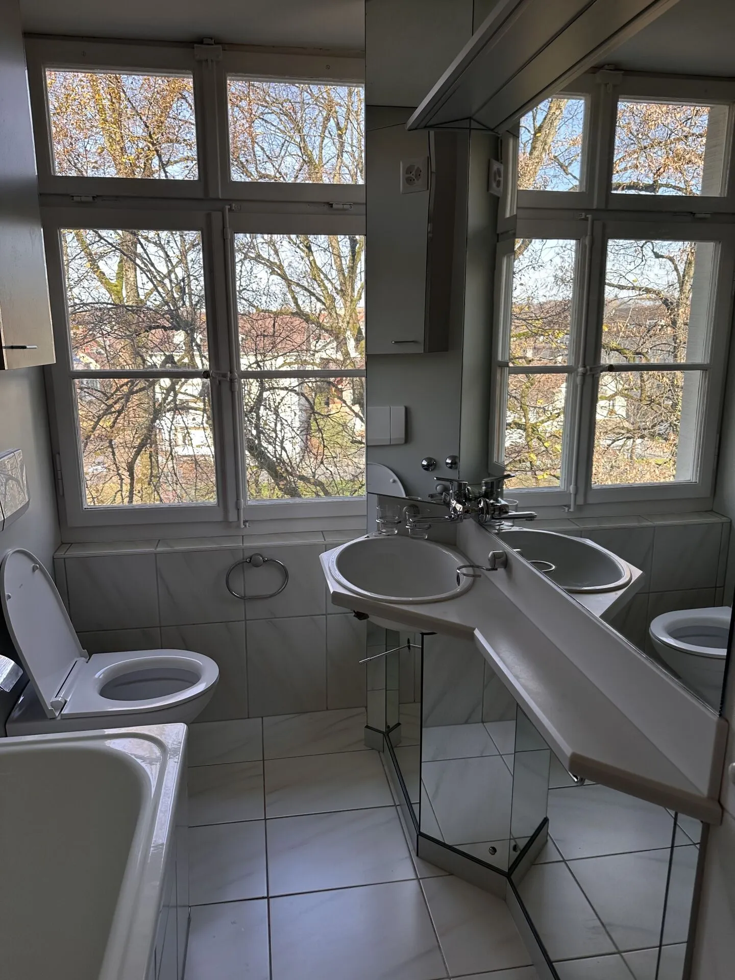 Appartement rénové de 3 pièces dans le quartier Lorraine avec garage - Photo 7 sur 8