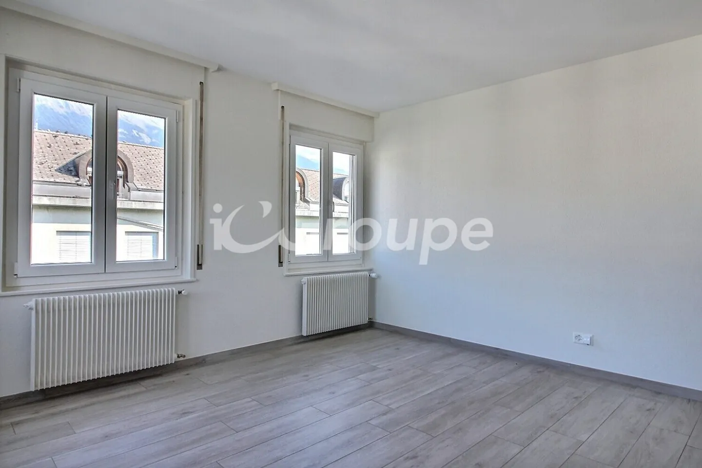 Bellissimo appartamento di 3,5 stanze ristrutturato in affitto a Sion - Foto 5 di 8