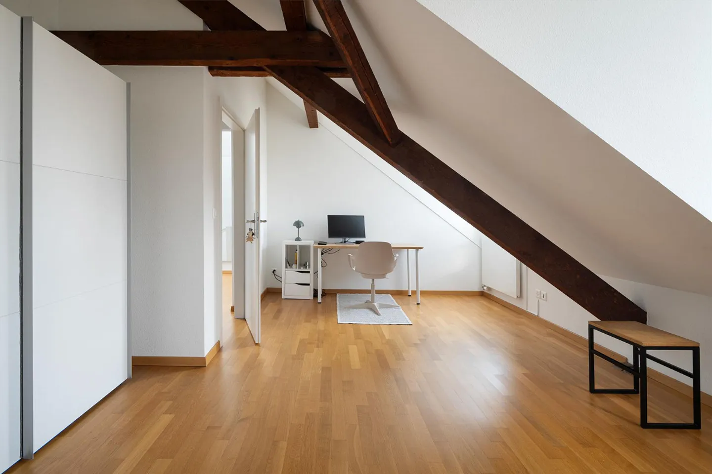 Beautifully renovated penthouse apartment in Baumgartnerhaus - Photo 12 of 16