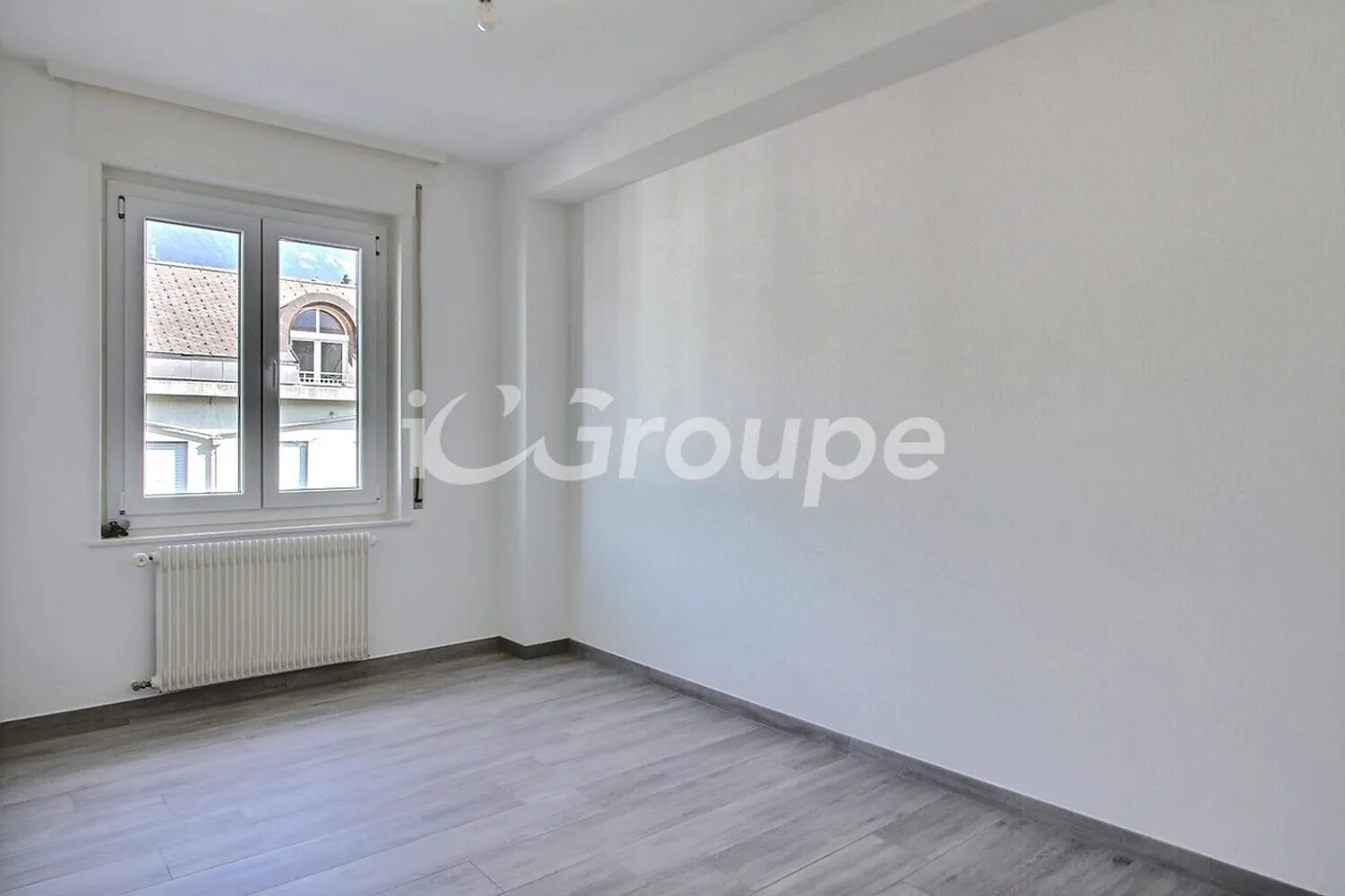Bellissimo appartamento di 3,5 stanze ristrutturato in affitto a Sion - Foto 8 di 8