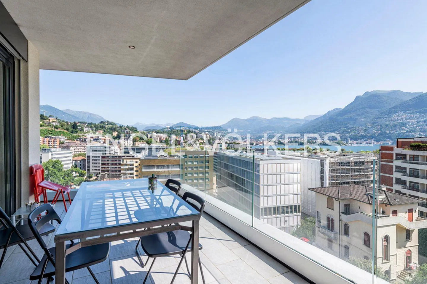 Appartement moderne à Paradiso avec vue sur le lac - Photo 1 sur 11