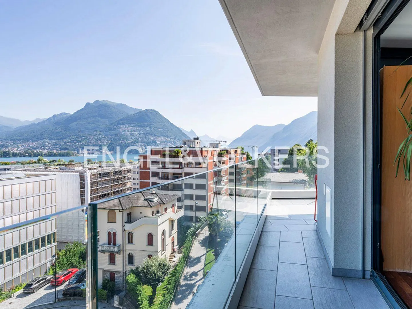 Appartement moderne à Paradiso avec vue sur le lac - Photo 2 sur 11