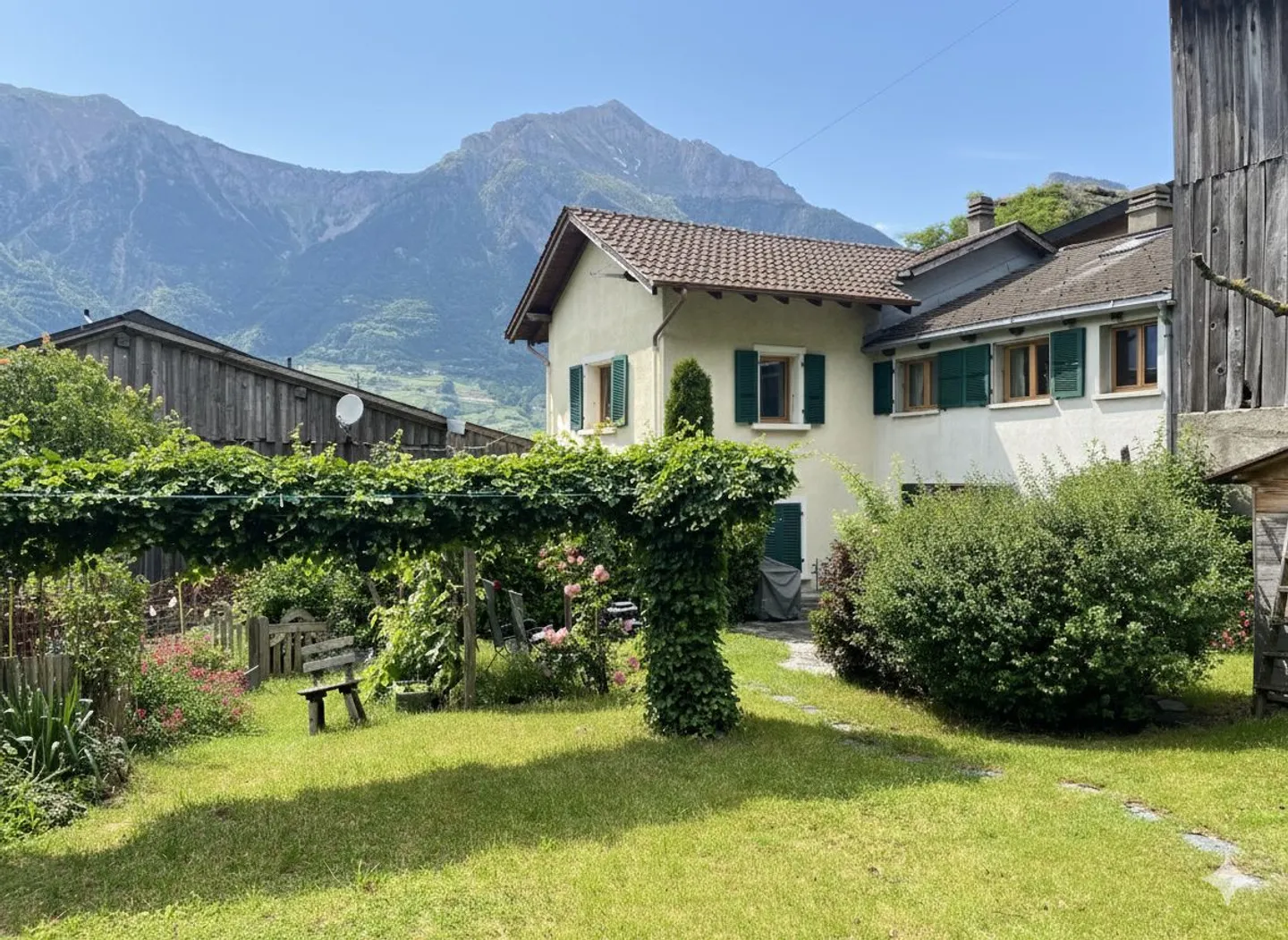 Magnifiques maisons de 7,5 pièces à Charrat - Martigny - Photo 1 sur 9