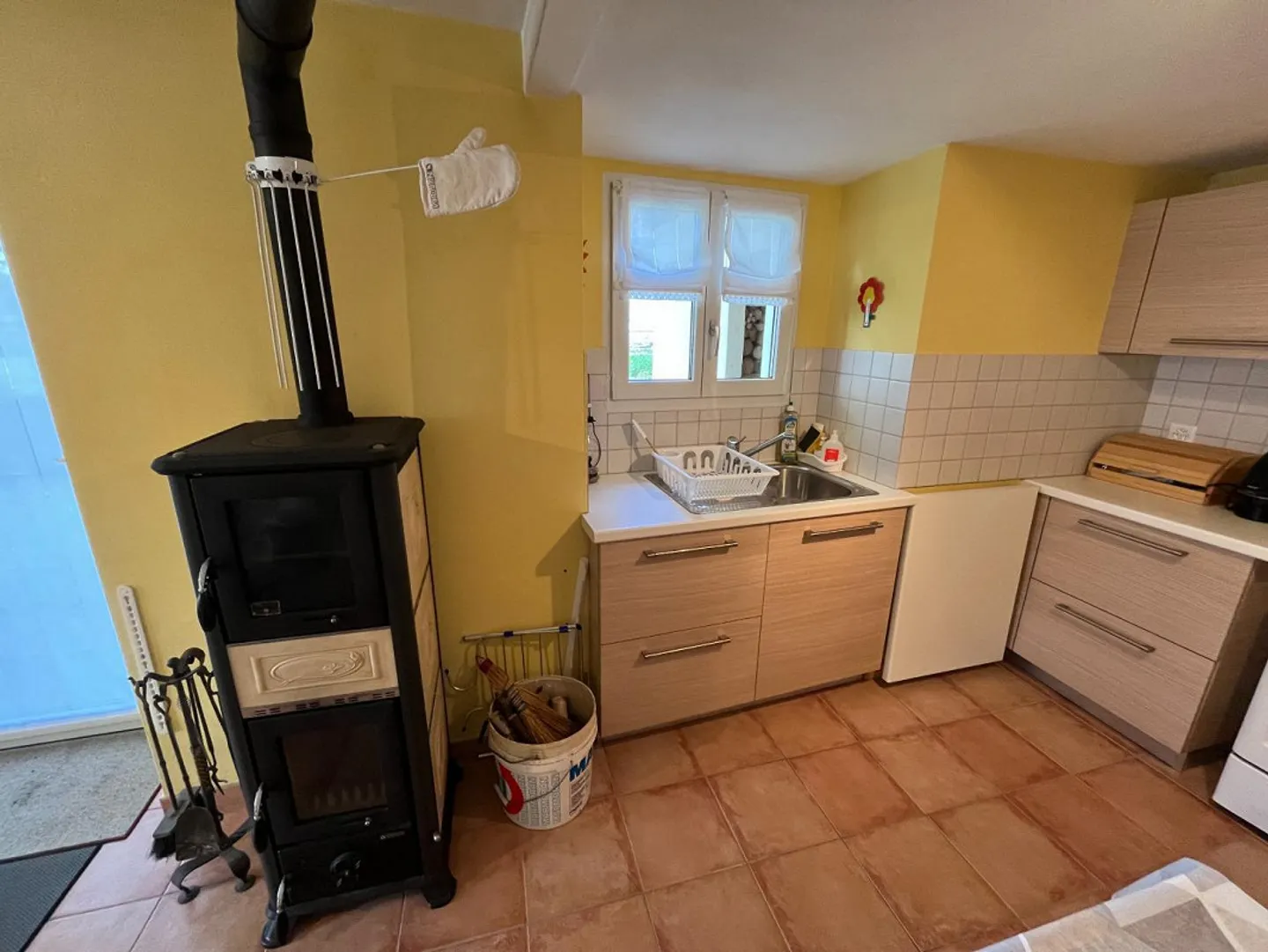 Maison 3 1/2 pièces dans un emplacement très calme et ensoleillé avec vue - Photo 4 sur 25