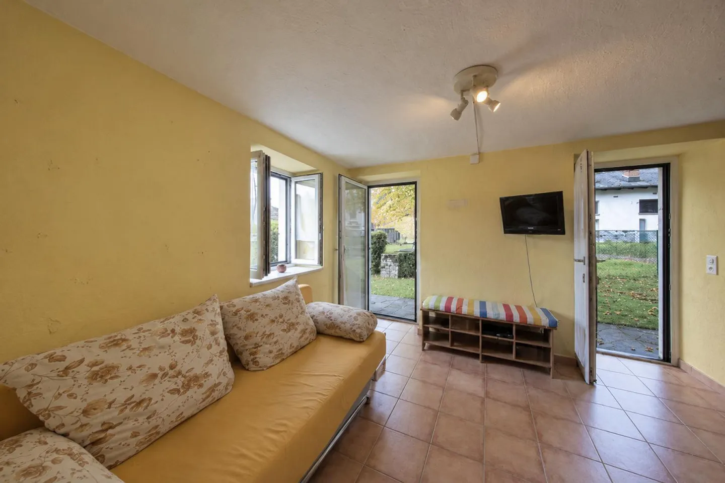 Maison 3 1/2 pièces dans un emplacement très calme et ensoleillé avec vue - Photo 5 sur 25