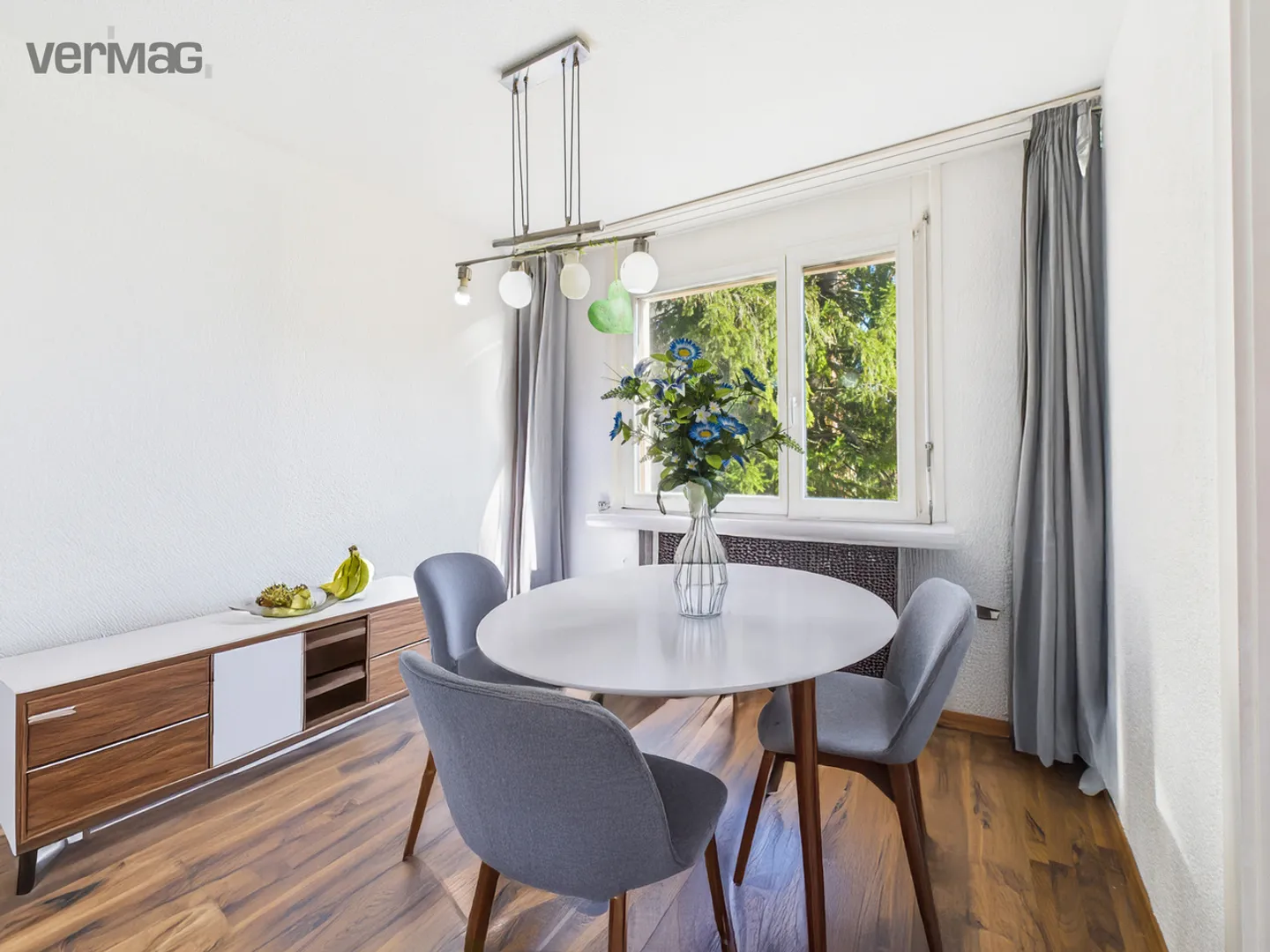Your Family Home: 4.5-Room Apartment in Horgen - Photo 2 of 11