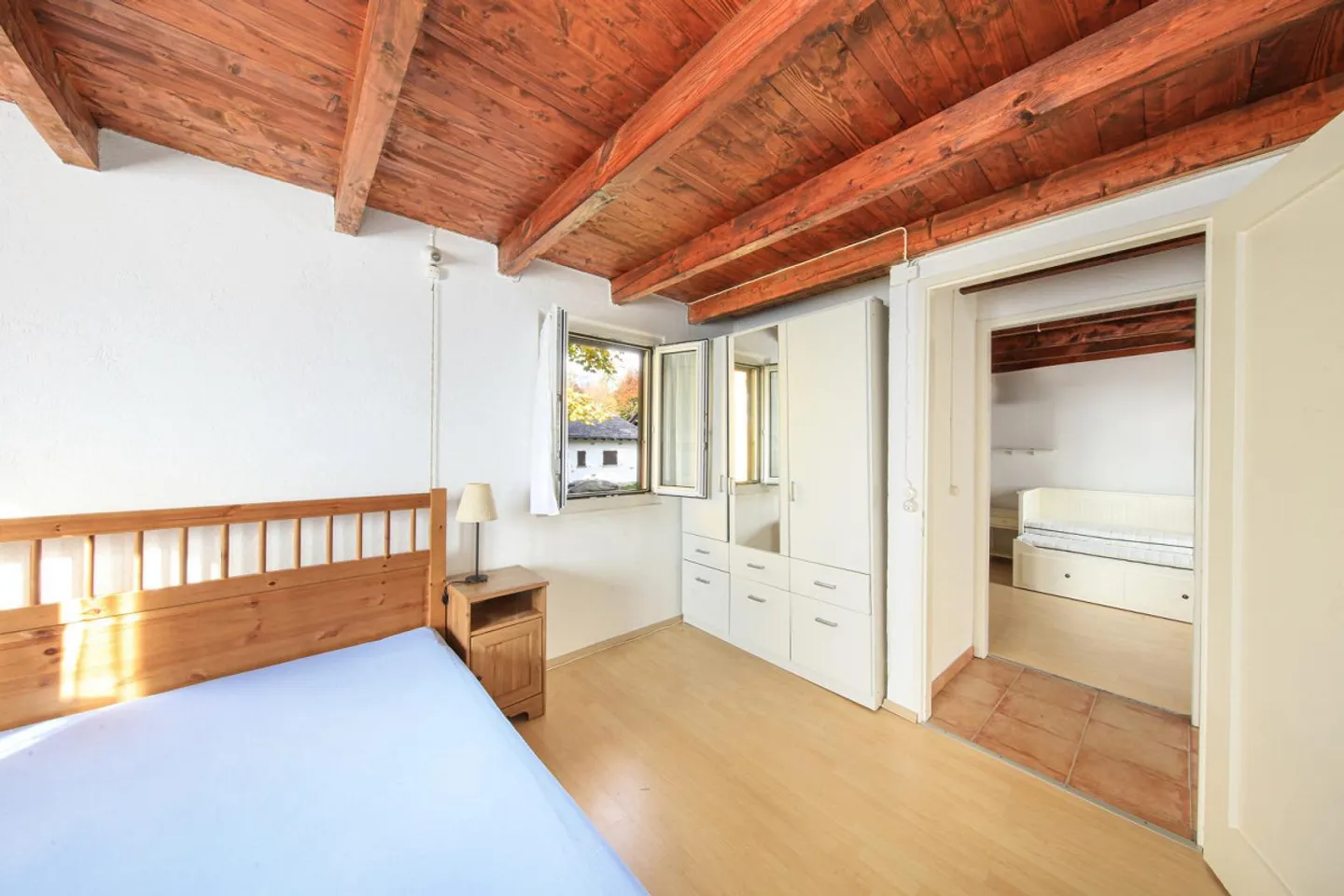 Maison 3 1/2 pièces dans un emplacement très calme et ensoleillé avec vue - Photo 8 sur 25