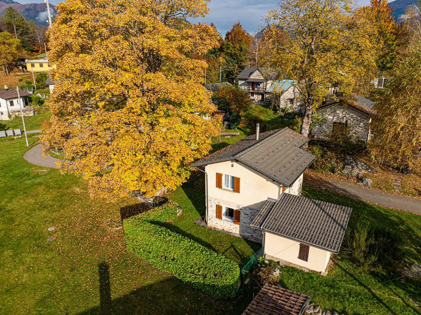 Maison 3 1/2 pièces dans un emplacement très calme et ensoleillé avec vue - Photo 17 sur 25