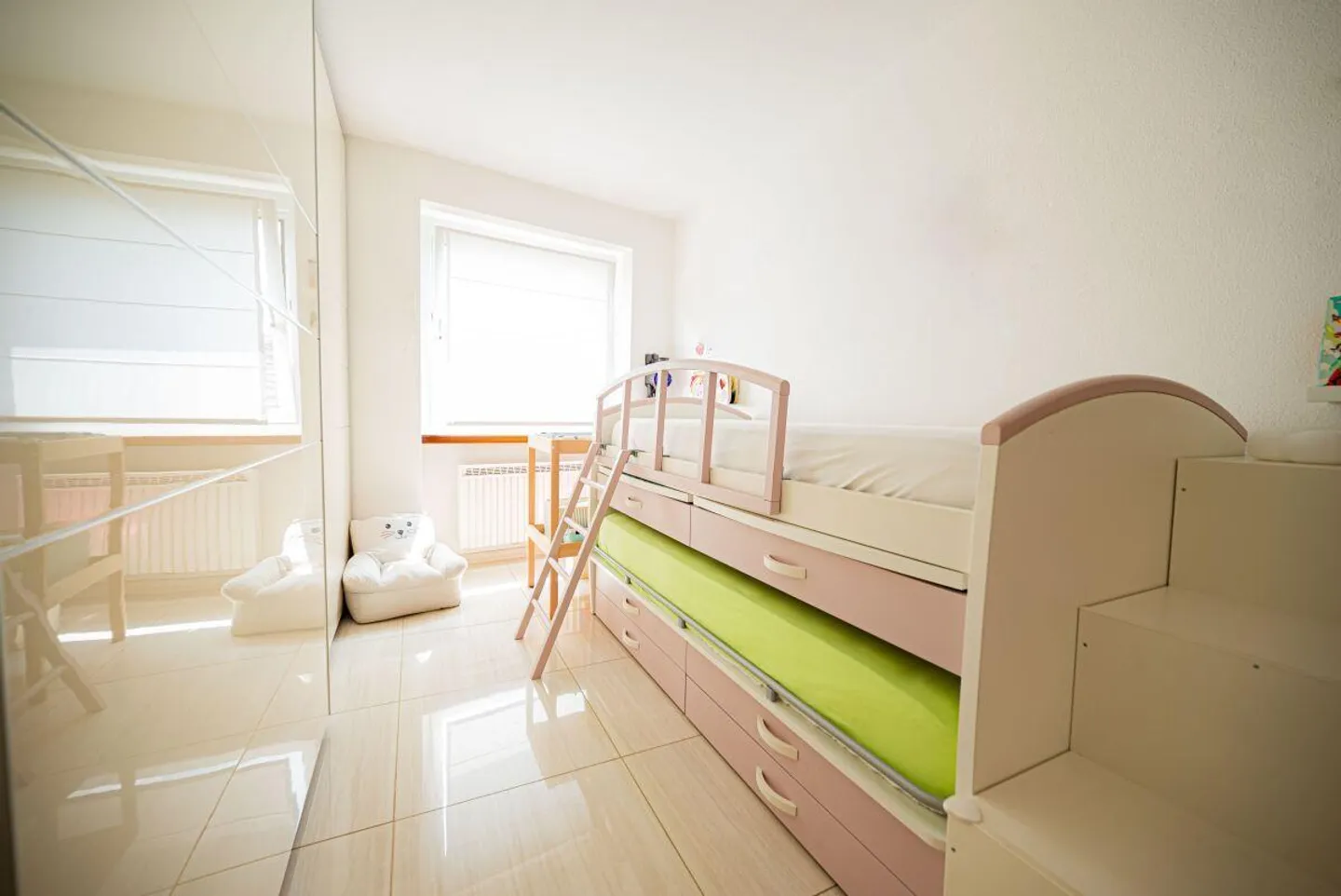 Belle maison unifamiliale avec possibilité de la diviser en deux appartements - Photo 11 sur 16